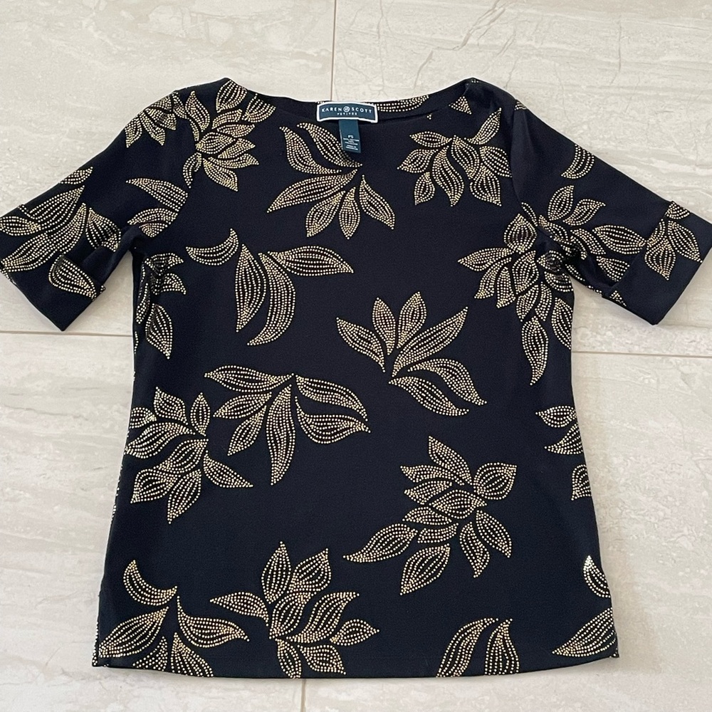Karen Scott Black and Gold Patterned dressy top - Size S/P. Excellent condition